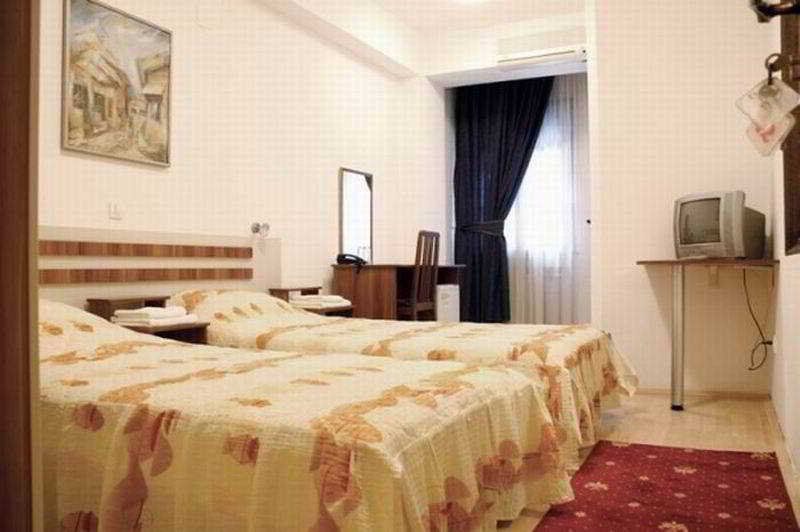 Hotel Ambasador Σκόπια Εξωτερικό φωτογραφία